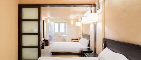 1 bedroom, desk, laptop workspace, free WiFi