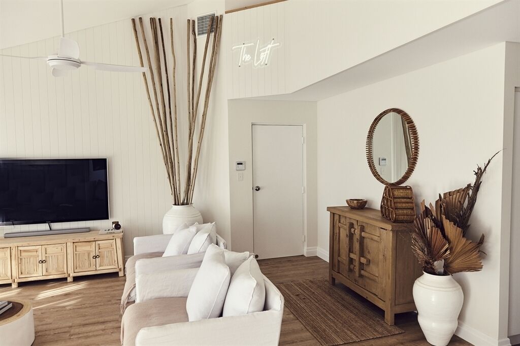 THE LOFT!  SURROUND YOURSELF WITH STYLE