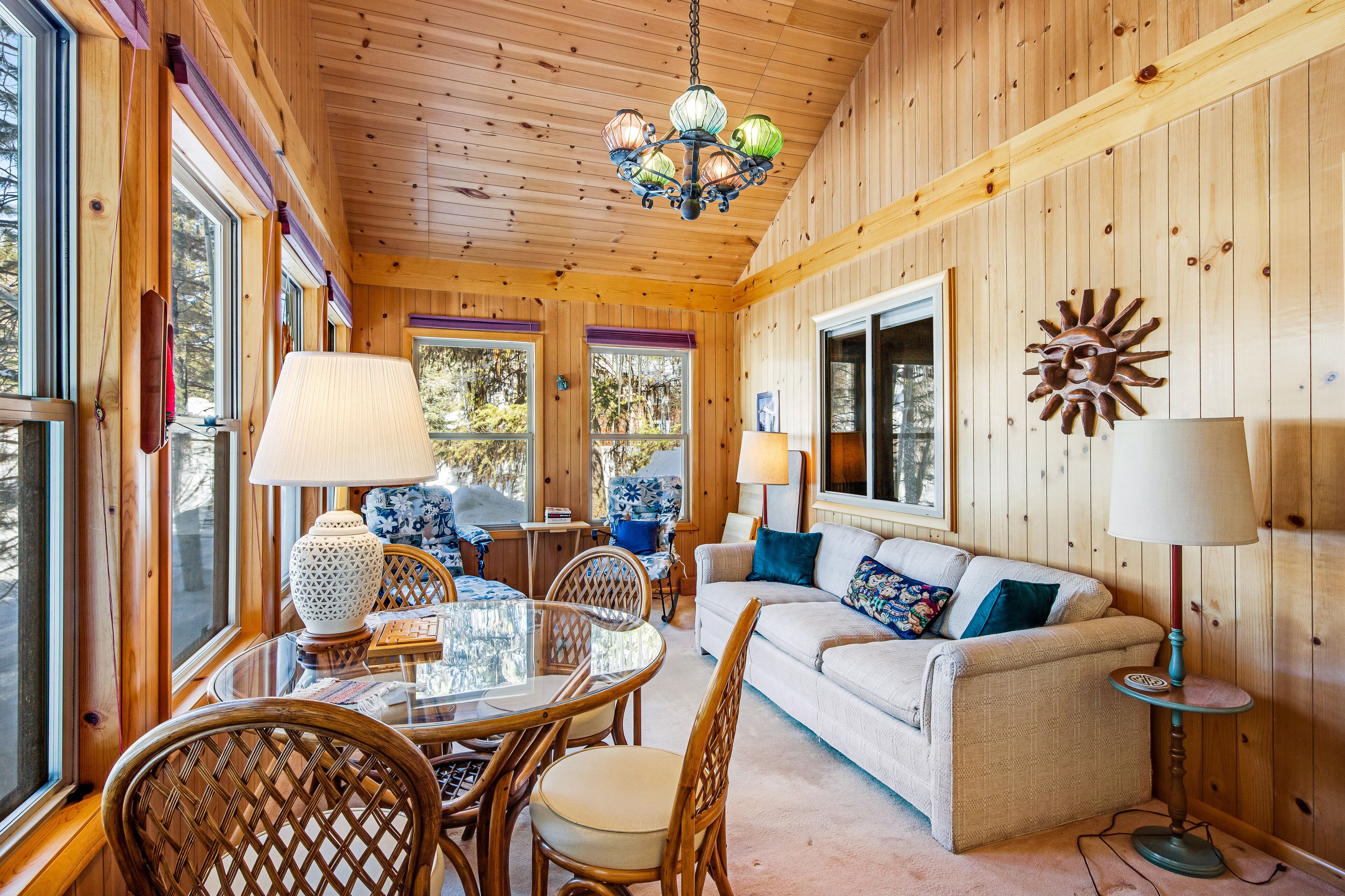 TV, bøker og filmbibliotek