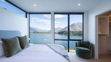 4 bedrooms, premium bedding, iron/ironing board, WiFi