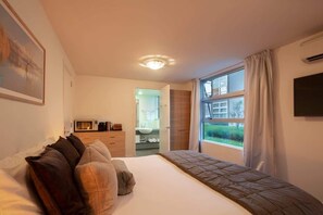 3 chambres, literie de qualité, fer et planche à repasser