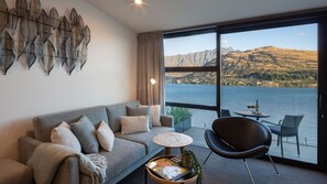 电视、电子游戏、Netflix、流媒体服务