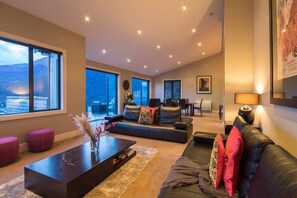 TV, fireplace, offices