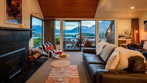 TV, fireplace, offices