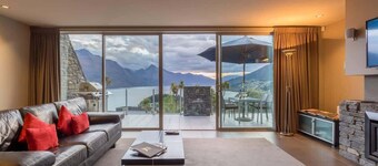 Luxury on Belfast | BBQ, Gas Fire, A/C, Parking