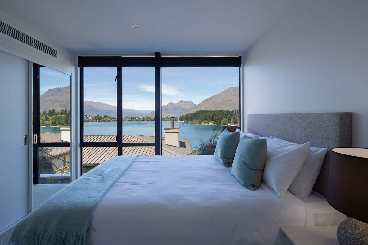 4 bedrooms, premium bedding, iron/ironing board, WiFi