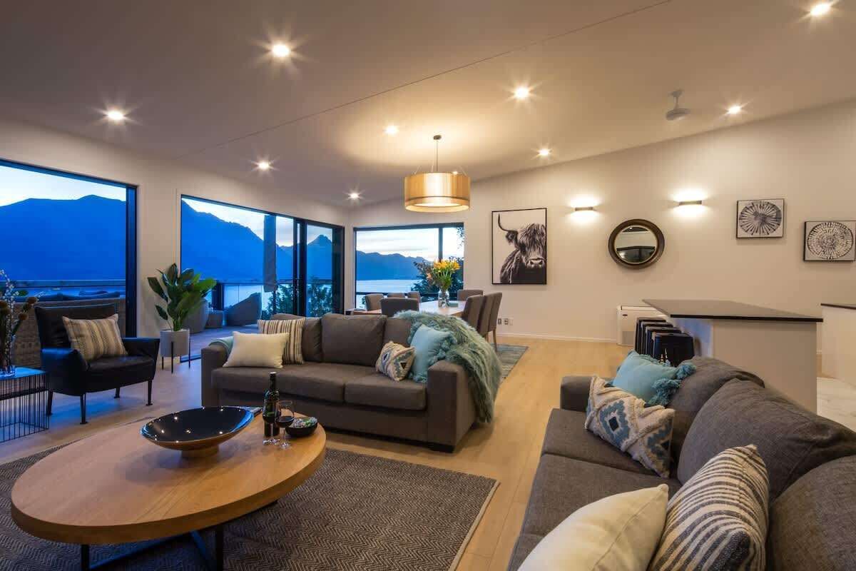 Televisio, videopelejä, Netflix, suoratoistopalvelut