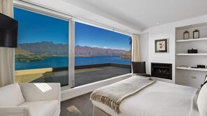 3 bedrooms, premium bedding, iron/ironing board, travel crib