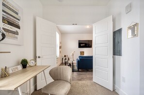 Smart TV, offices