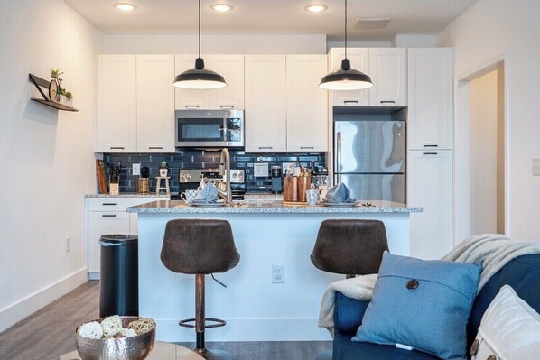 Fridge, microwave, oven, stovetop