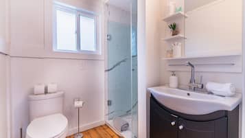 Shower, towels