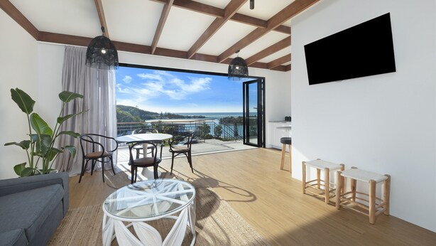 Phòng, 2 phòng ngủ, quang cảnh biển (Suite Sleeps 4) | Bộ đồ giường cao cấp, nệm có lớp đệm bông, màn/rèm cản sáng 