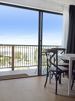 Phòng dành cho gia đình, 1 phòng ngủ, quang cảnh biển (Sleeps 4) | Hiên