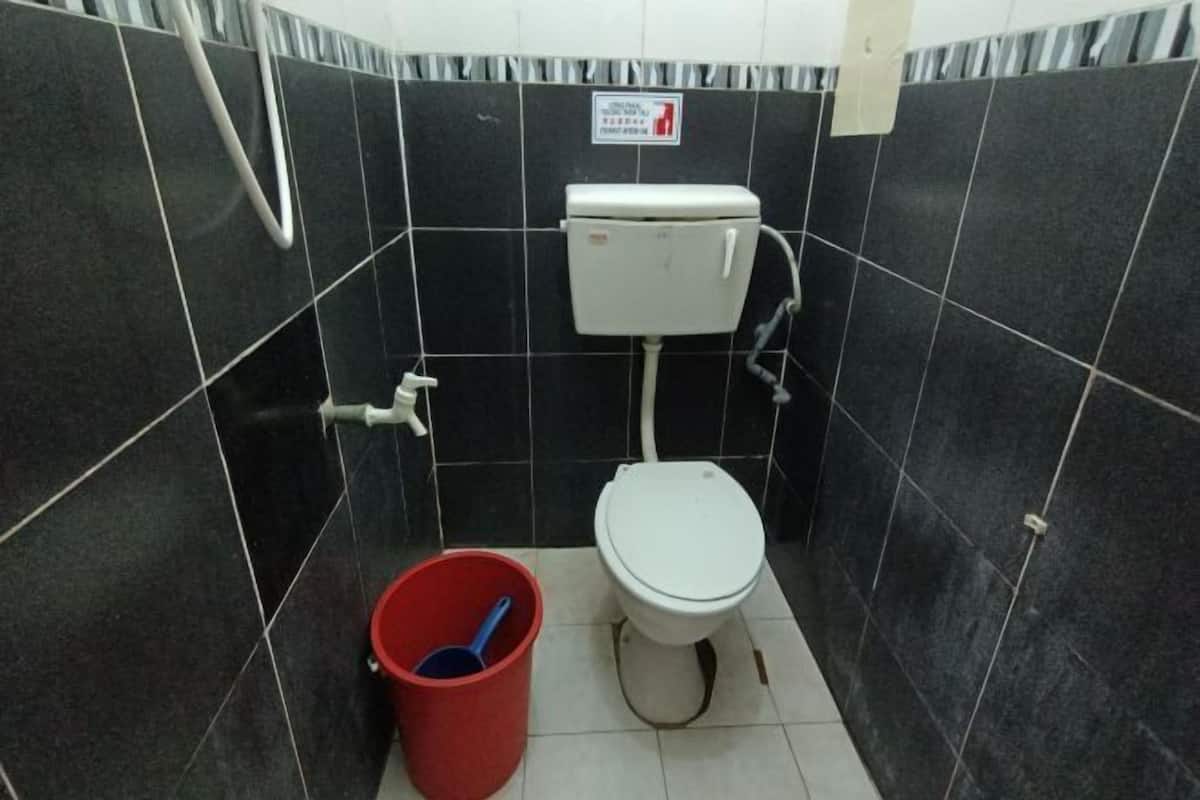 Ducha, artículos de tocador gratuitos, toallas