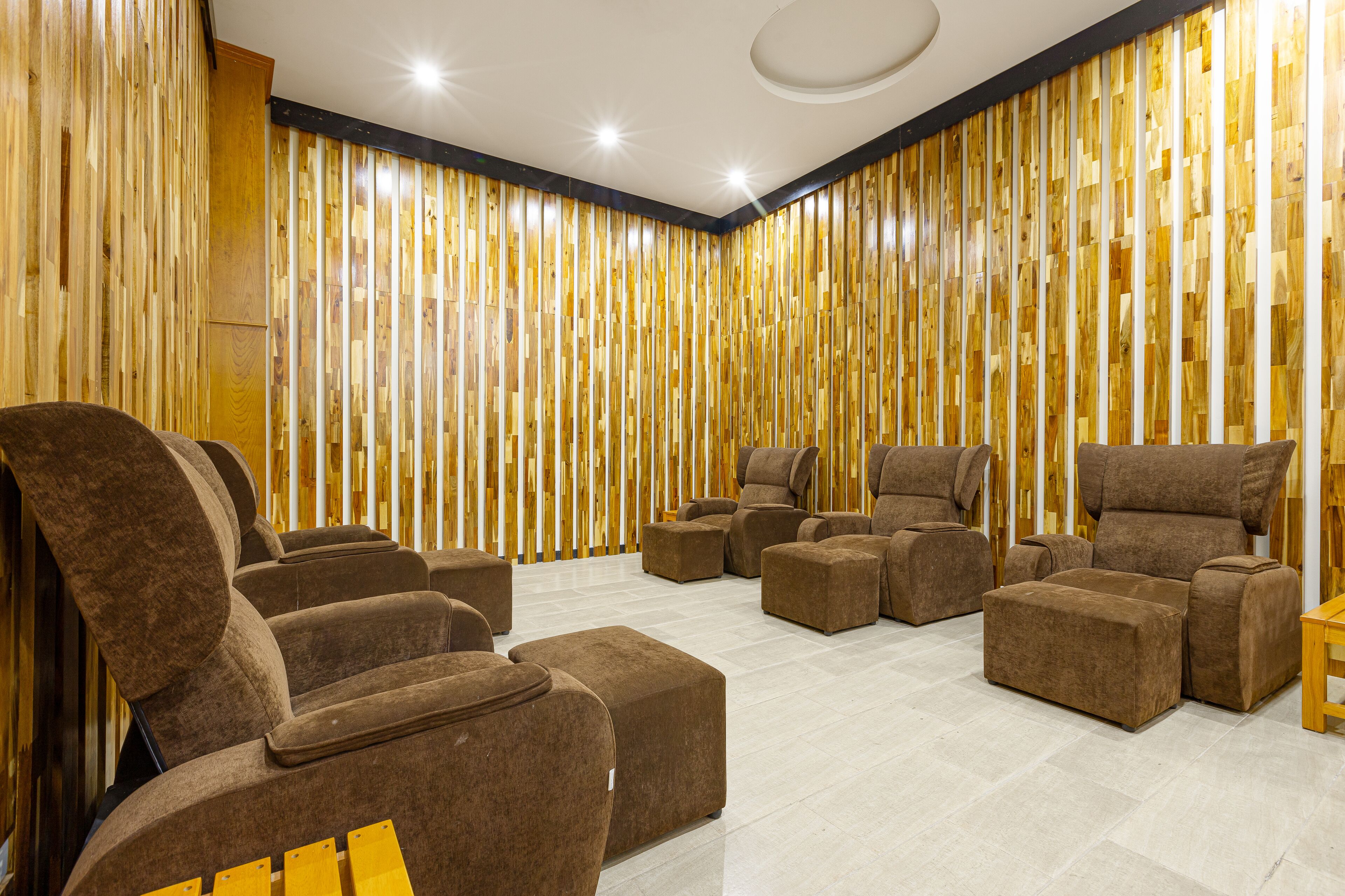 Phòng tắm hơi, bồn tắm thủy lực, phòng xông hơi, khu tắm bùn 