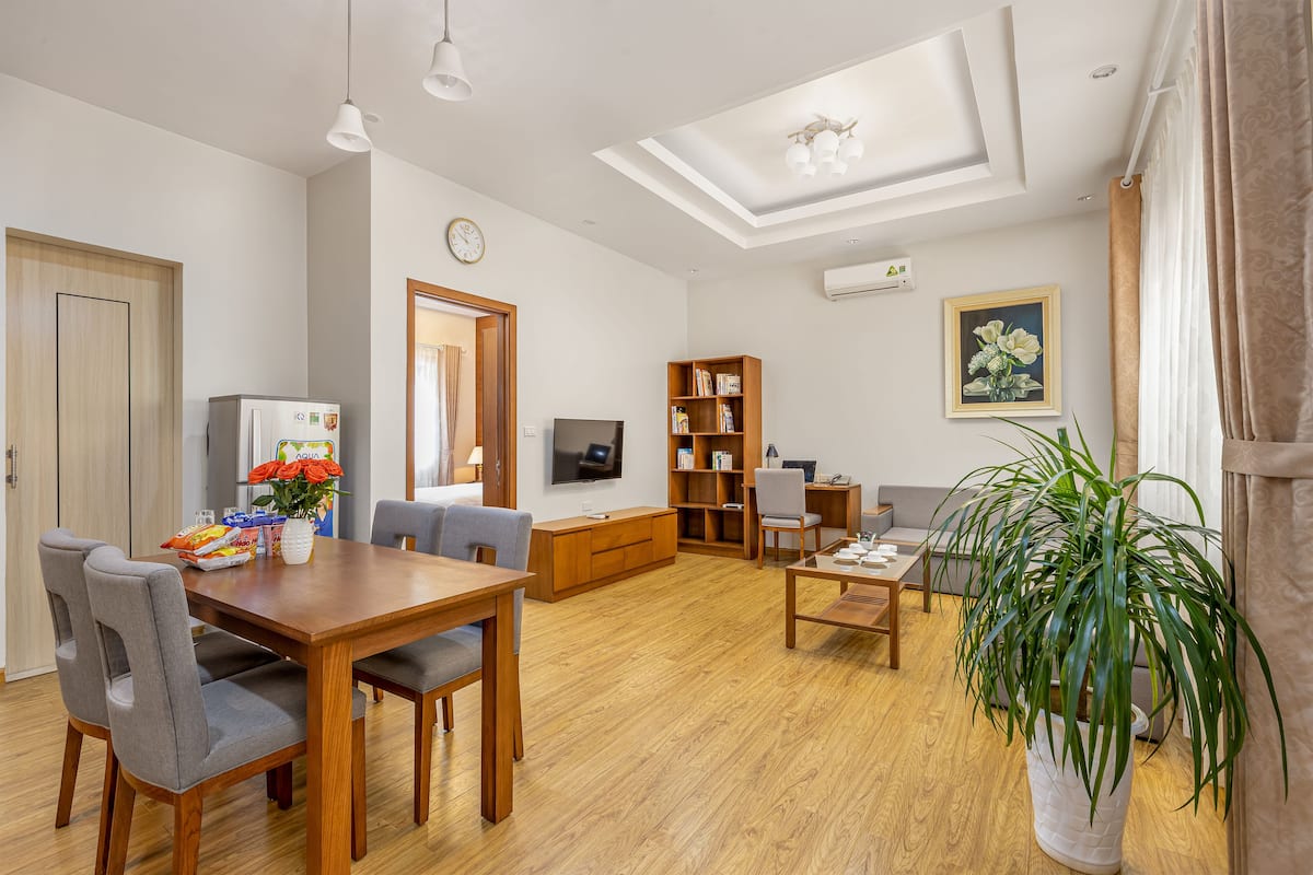1 bedroom, minibar, desk, laptop workspace