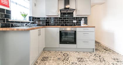 Contractor/Corporate Stays – Full Amenities, Near Liverpool and Warrington