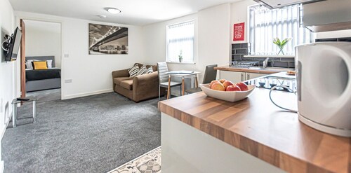 Contractor/Corporate Stays – Full Amenities, Near Liverpool and Warrington