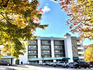 Exterior - Dtown Gat Condo 99 nt non holiday wknt & Conv Ctr RockyTopSports Pkwy (Gatlinburg)