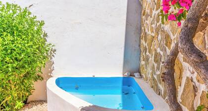 Holiday Home Ca Sa Cristeta de Sescola with Pool, Wi-Fi, Terrace and Garden