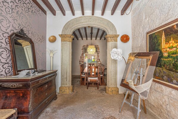 Interior - Holiday Home Ca Sa Cristeta de Sescola with Pool, Wi-Fi, Terrace and Garden (Sa Pobla)