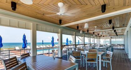 Spacious townhouse| Walk or Bike to Pool or Beach| Pet Friendly| Free Golf| White Sugar Sand Beaches
