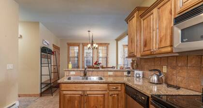 Buffalo Junction: Driggs Condo, Decks, Great Location