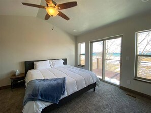 6 makuuhuonetta, silitysrauta/-lauta, ilmainen Wi-Fi, vuodevaatteet