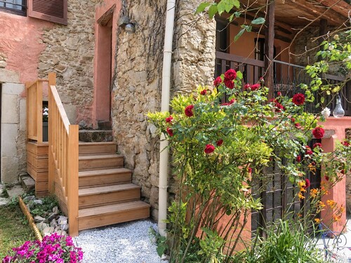 Montcabirol is set in a  little piece of paradise within its very own hamlet