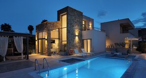 Piscine extérieure, piscine chauffée