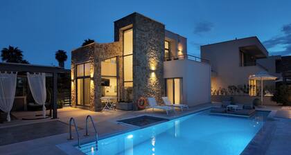 Ocean Private Villas - Villa Calypso - private heated pool/jacuzzi/barbecue