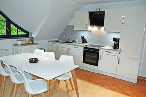 Køleskab, mikrobølgeovn, ovn, opvaskemaskine