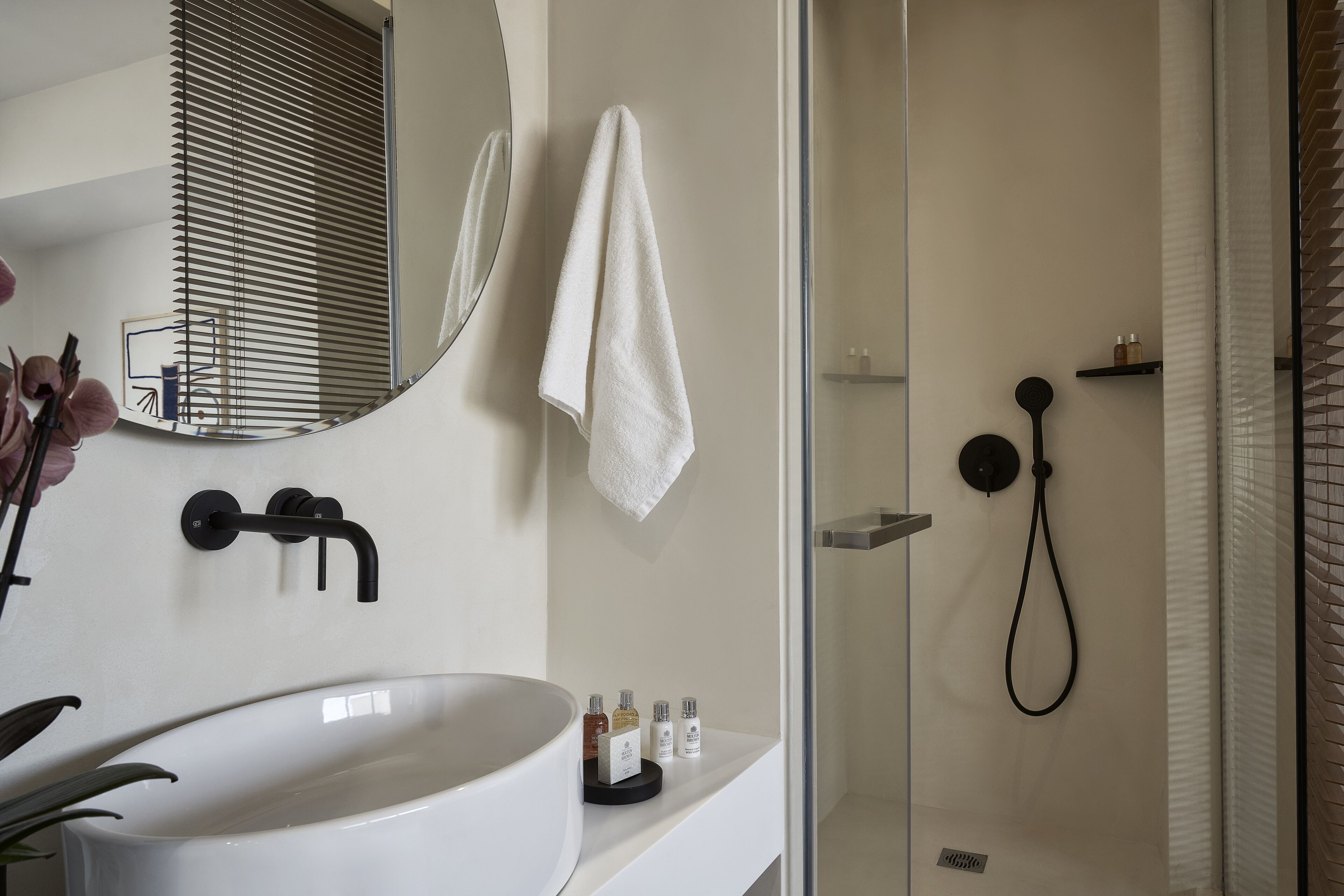 room (acropolis view) | bathroom | shower, rainfall showerhead, free toiletries, hair dryer