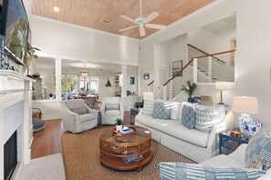 TV - 3 Kings+ on East Beach with Pool (Saint Simons Island)