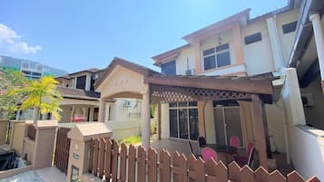 Bagian depan properti