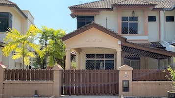 Bagian depan properti