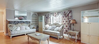 8 Mi to Liberty Bell! Spacious & Charming Home