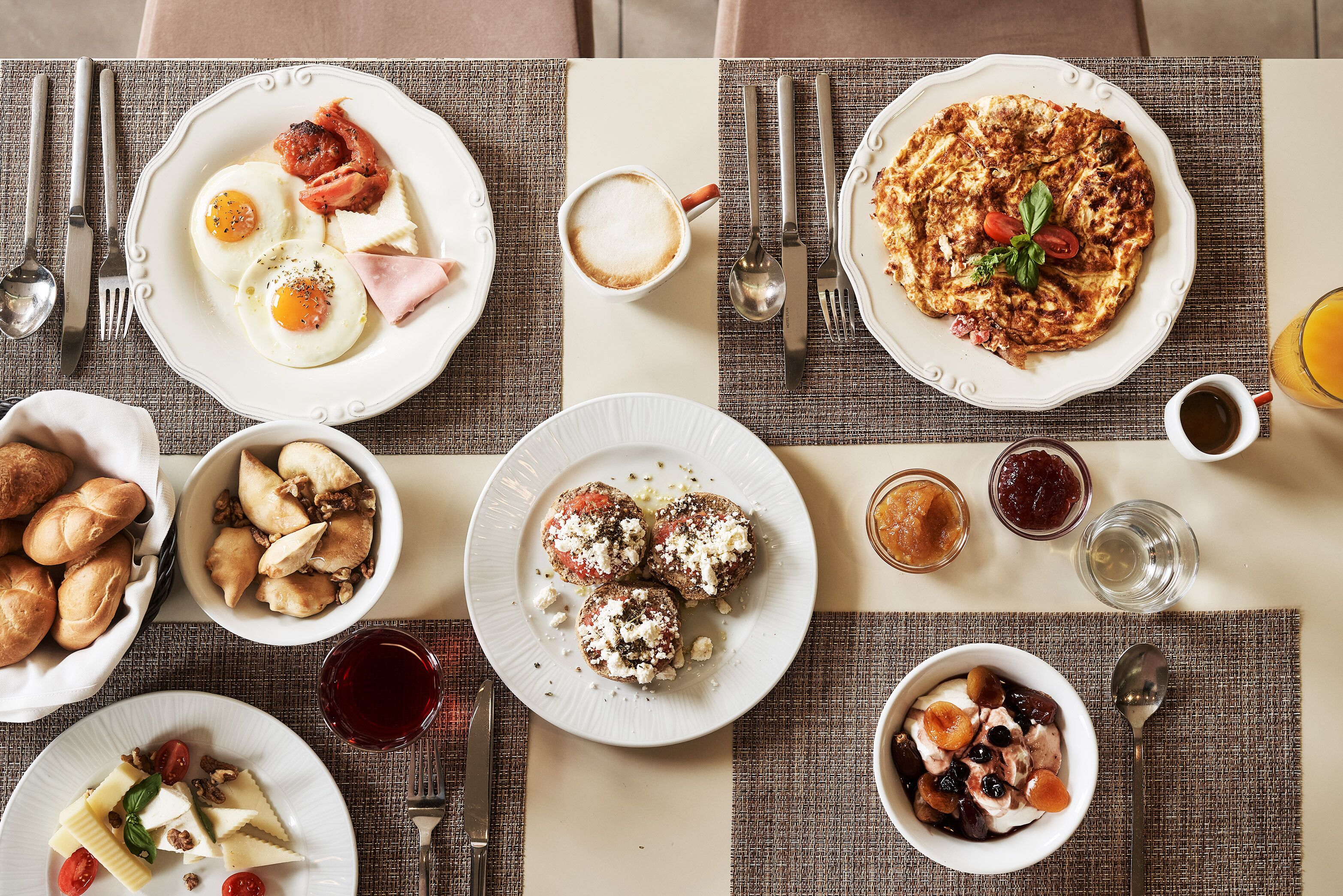 Daily buffet breakfast for a fee