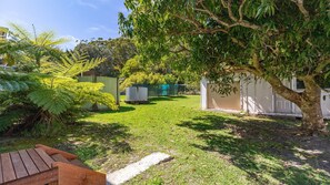 المنطقة المحيطة بالمنشأة