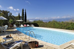 Piscine extérieure, piscine chauffée