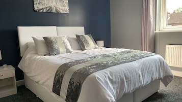 Apartamento conforto | 2 quartos, individualmente decorados, individualmente mobiliados