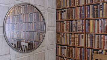 Family House | Living area | Smart TV