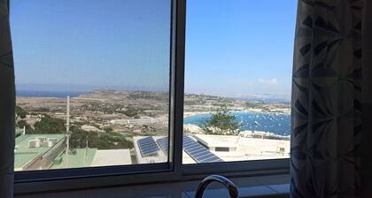 Apartment with an exceptional sea view (Flat 6)
