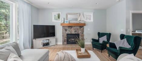 TV, peis, bordtennis og PC-skjermer