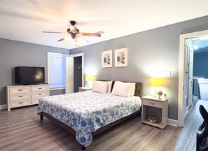 6 habitaciones, escritorio y tabla de planchar con plancha 