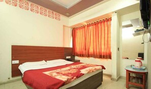 Deluxe Double Room | Free WiFi - Hotel Anupam (Ahmedabad)