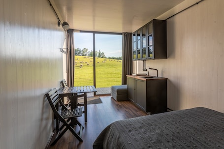 1 Schlafzimmer, Schreibtisch, kostenloses WLAN, Bettwäsche. Unique & new Tiny House getaway in the nature (NEW FOR 2021)