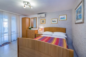 1 dormitori, wifi gratuïta i roba de llit 