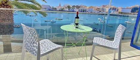 تناول الطعام بالخارج