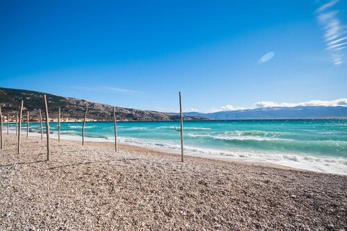 Kate – Charmantes Studio-Apartment in der Altstadt von Baška (Fußgängerzone)